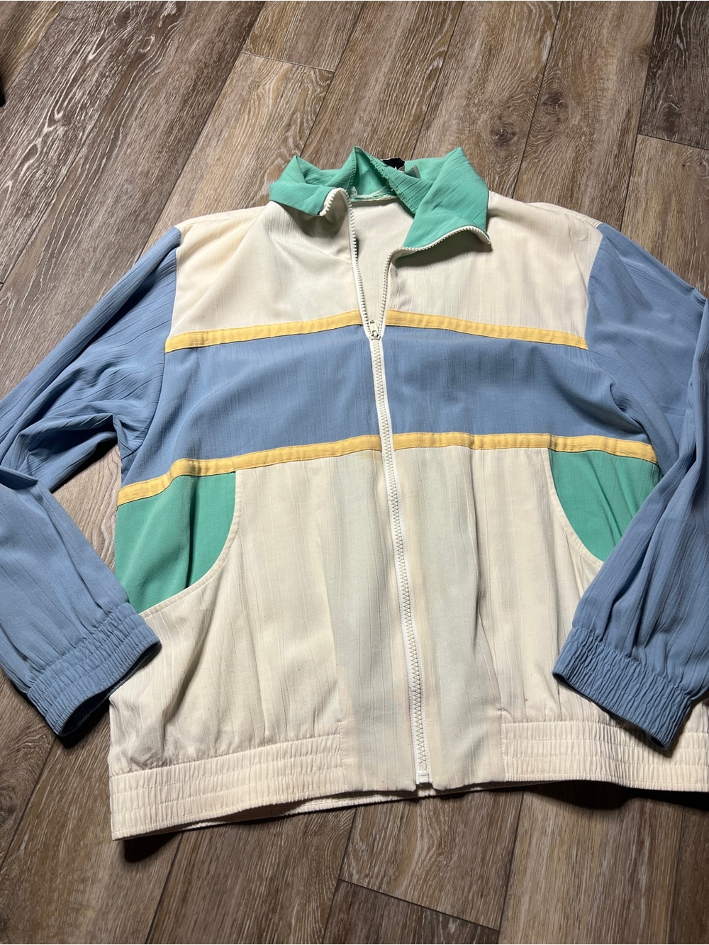 Vintage Alfred Dunner color block lightweight windbreaker